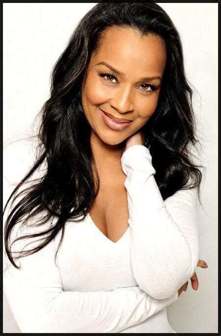 LisaRaye McCoy Nude Pictures Can Make You Submit To Her Glitzy Looks