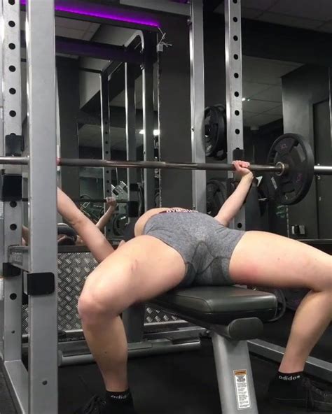 Girl Gym Workout Open Crotch Play Yoga Pants Pussy Lips Min Xxx Video Bpornvideos Com
