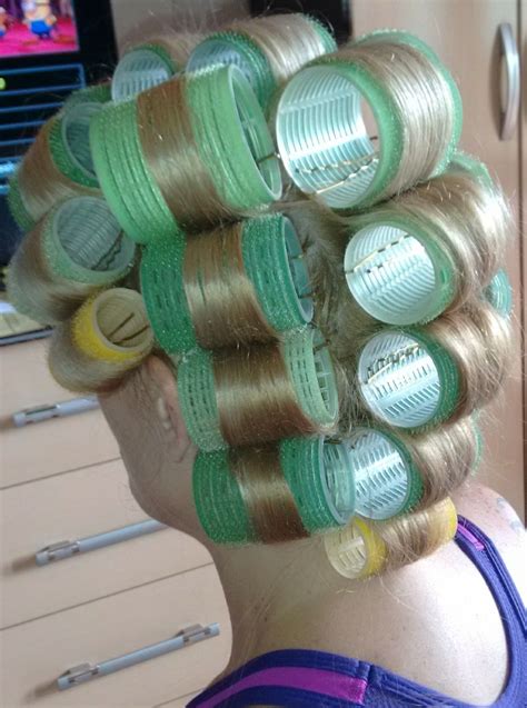 Pin By Peter On Vintage Glamour Big Hair Rollers Roller Set Hooded