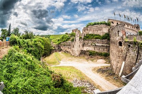 Rheinfels Castle From The Time Of Thrones Travel Events And Culture