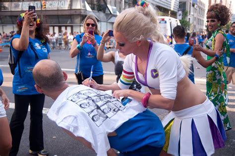 The Rupauls Drag Race Season 6 Queens Take On New York City Pride