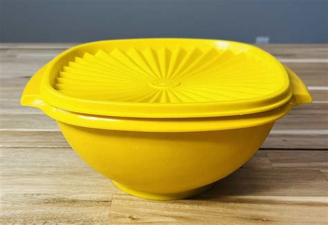 Vintage Tupperware Harvest Yellow Servalier Bowl With Lid
