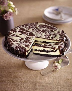 Herrlich crunchig, cremig zart und dabei so einfach. Schokokeks-Käsekuchen | Rezept | Kuchen und torten, Kuchen ...