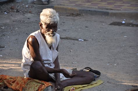 Homeless Man In Mumbai Homeless Man Around The Worlds Travel