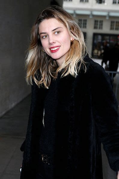 Wolf alice proudly carry the banner for britrock on their second album, a holy site where dead metaphors and teen clichés can spring magically back to life. Ellie Rowsell (Wolf Alice) [Of course, I'm in love. Look ...
