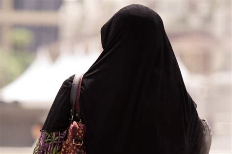 Muslim Woman Allegedly Dragged Along Pavement By Her Hijab Muslim