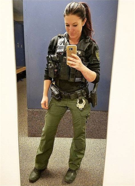 Pin By Makenzie Lee On Female Cops Police Women Female Cop Female