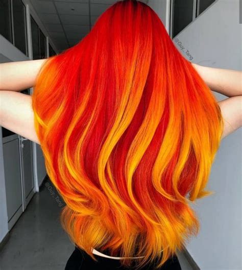 21 Surprisingly Trendy Yellow Hair Color Ideas In 2021 Hair Color