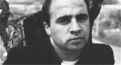 Il papà, gennaro e la mamma iolanda di tella, vivono lavorando la terra. Don Peppino Diana eroe della legalità - Il Lucano Magazine ...