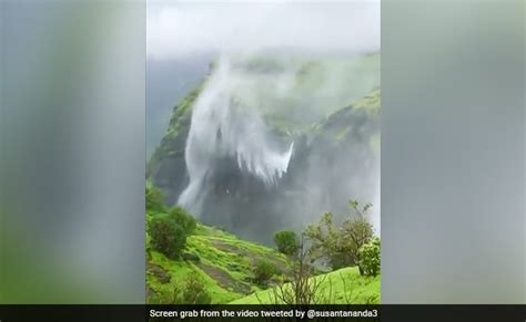 The Waterfall Flows Upside Down At This Place Of India People Were