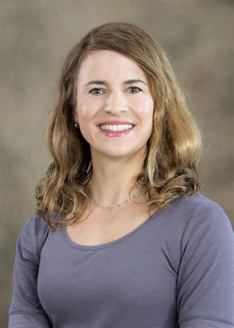 Madeleine Hackney Phd Receives Parkinsons Foundation Grant To Support