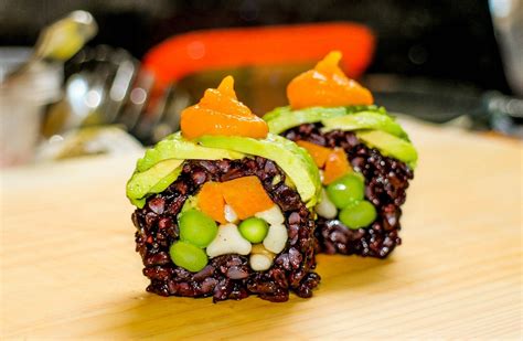 Vegan sushi roll recipe - amazing vegan food recipe (con imágenes ...