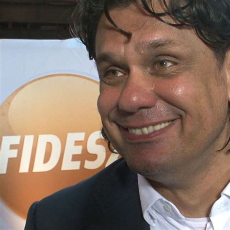He is a member of fidesz, part of the european people's party. Zsúrpubi - Az megvan, hogy Deutsch Tamás egy dühöngő ...