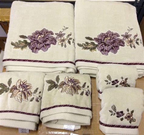 New year and spring are usually the times people look to add a fresh look to a bathroom. Croscill VICTORIAN GARDEN BATH Hand Fingertip TOWELS 6PC ...