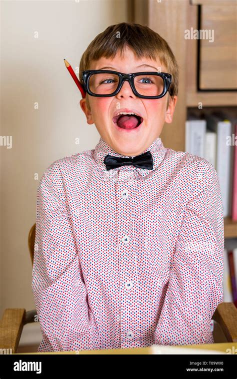 Arriba 90 Imagen Nerd Outfit Boy Abzlocalmx