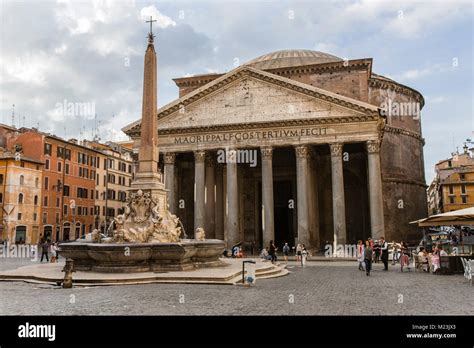 The Pantheon In Rome Italy Stock Photo Alamy