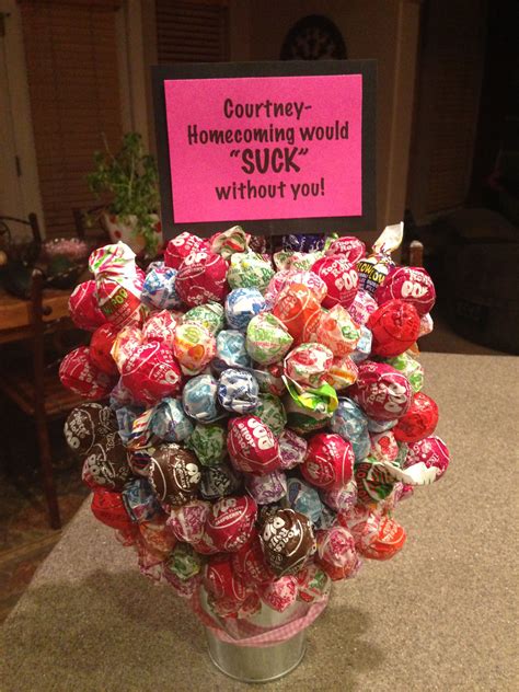 Easy and cute way to ask someone to Homecoming! Or find a different