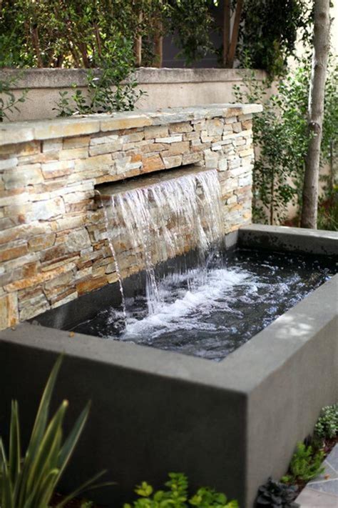 30 Affordable Backyard Water Fountains Design Ideas 57 Comedecor