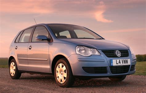 It is sold in europe and other markets worldwide in hatchback, sedan and estate variants. 2005 Volkswagen Polo - Picture 71835