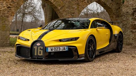 Bugatti Chiron Sport Und Pur Sport Augenschmaus Bei Pariser Fotoshooting
