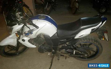 Hit the jump for more information on those lucky europeans get a redesigned 2010 yamaha xj6 diversion f in blue and black. White And Blue Yamaha FZ-S Picture 2. Bike ID 132099. Bike ...