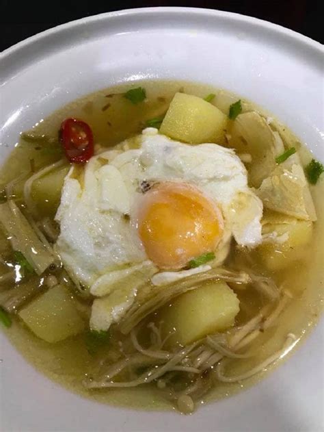 Hanya gunakan sawi jepun dan juga kemudian masukkan cendawan tiram dan masak hingga lembut dan masukkan sawi.terus tutup. Resepi Sup Telur dan Cendawan (Comfort Food!) - Resepi.My