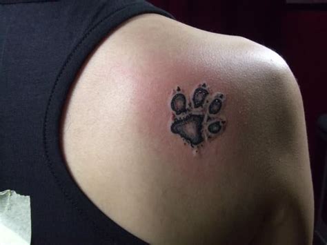 Check spelling or type a new query. 200 Dibujos y tatuajes de Perros y sus huellas