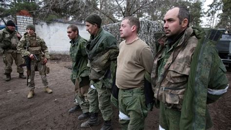 Ucrania Y Rusia Realizan El Intercambio De Prisioneros Más Grande Desde