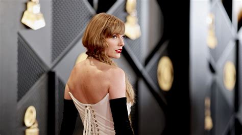 Taylor Swifts Corset Dress Is Giving Reputation At The 2024 Grammys