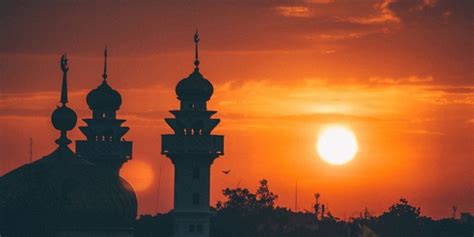 Kata kata bijak adalah sebuah rangkaian kata yang disusun dengan baik sehingga memunculkan makna. 20 Kata Bijak Islami dalam Kehidupan, Inspiratif dan Penuh Makna | merdeka.com