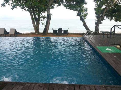 +60 66 62 79 99. Beach pool - Picture of Thistle Port Dickson Resort ...