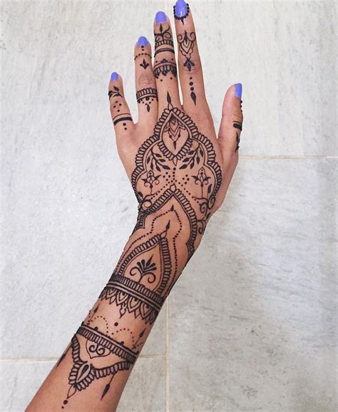 Cool Henna Tattoos Henna Tattoo Sleeve Henna Inspired Tattoos Henna