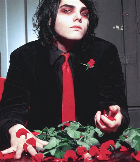 My Gilly Gish Y Is He Such A Beautiful Human Gerard Way Emo Bands