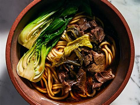Taiwanese Beef Noodle Soup Hong Shao Niu Rou Mian Saveur