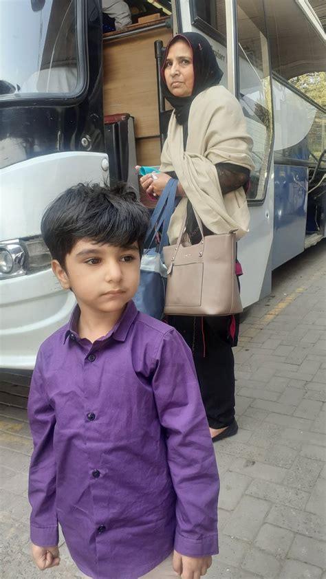 Salman Durrani On Twitter مدثر نارو کے اس معصوم بچے کا کیا قصور جس کی ماں اپنے خاوند کے لیے