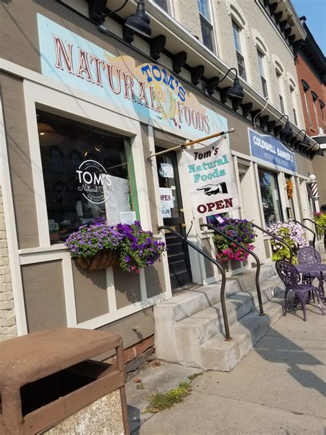Toms Natural Foods A Wholesome Clinton Tradition Continues Utica