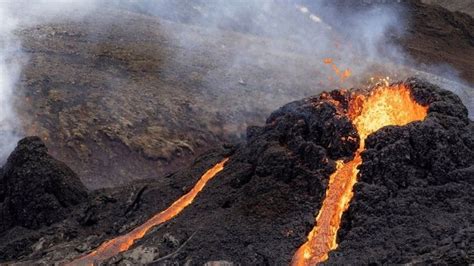 Iceland Volcano Lava Spewing Fagradalsfjall Subsiding Volcano