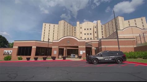 Plan To Move Some Fulton Inmates Due To Overcrowding Draws Fire