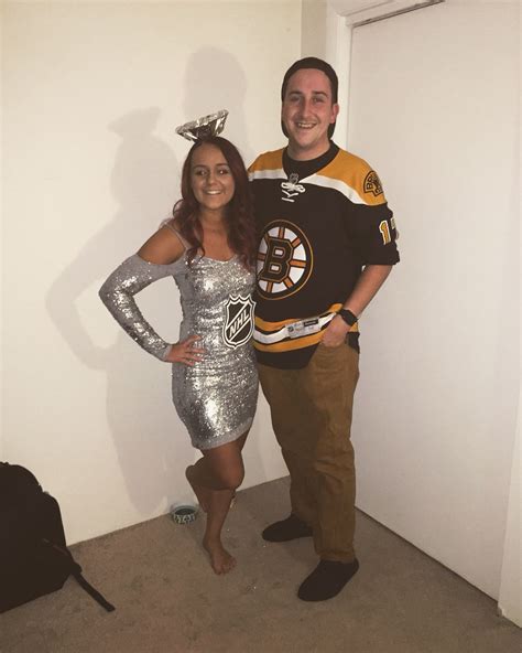 Stanley Cup Costume Couple Costume Nhl Halloween Costumes To Make