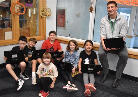 A Digital World Opens At Wantaghs Forest Lake School Long Island