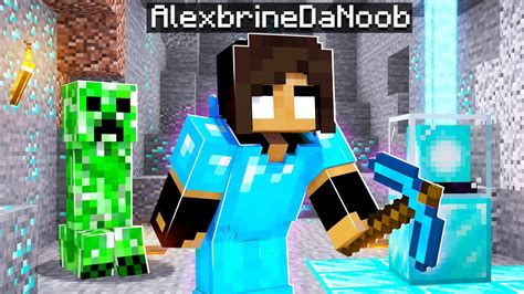 Noob Girl Finds Most Diamonds In Minecraft Youtube