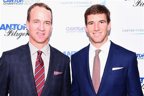 Peyton Manning Turned Down Mnf So He Wouldnt Have To Critique Eli