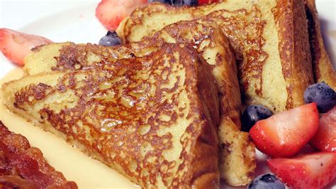 bourbon vanilla french toast for mother s day brunch recipe rachael ray