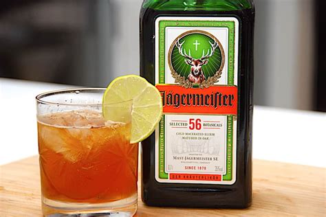 jäger tonic nem drink med jägermeister og tonic madens verden party drinks cocktails