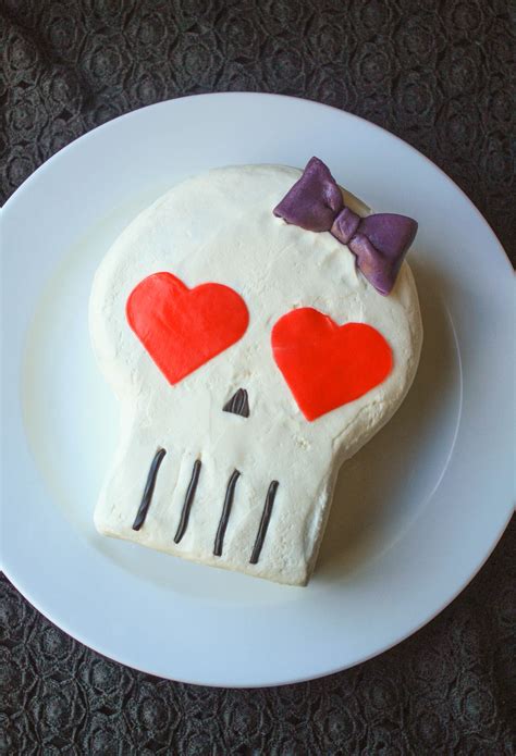 Express Your Creativity Skull Cake Halloween Cakes