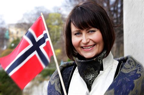 May 19, 2021 · de som trodde det var avgjort etter første av fire berammede rettsdager i saken mellom line andersen og nrk, må revurdere etter dag to. Nrk Line Andersen - NRK 2020