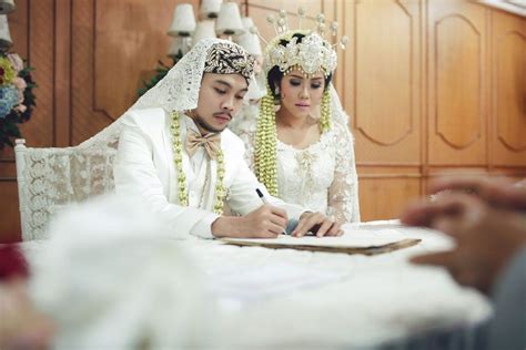Pin Di Sundanese Wedding