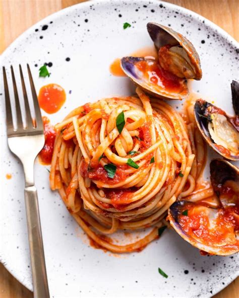Linguine With Red Clam Sauce Sip And Feast