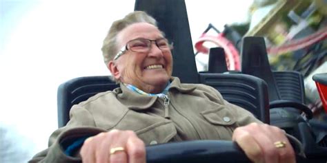 Grandma Rides A Roller Coaster For The First Time Reminds Us To Always Stay Fearless Huffpost