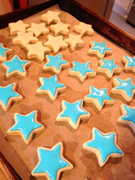 They measure 3 in size! Heidi's Mix: Star And Moon Sugar Cookies